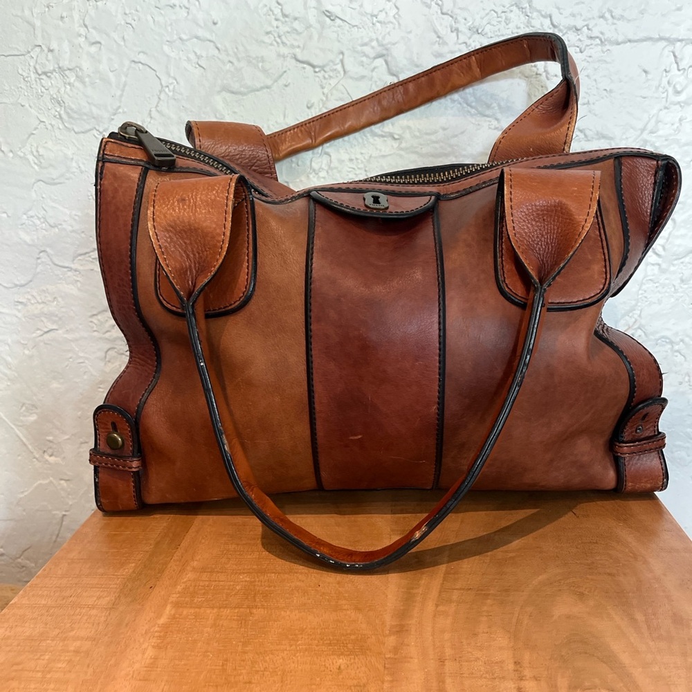 BAG HAS SOLD DO NOT BUY
Vintage Fossil Leather Satchel Brown Heritage Zip - Picture 1 of 7